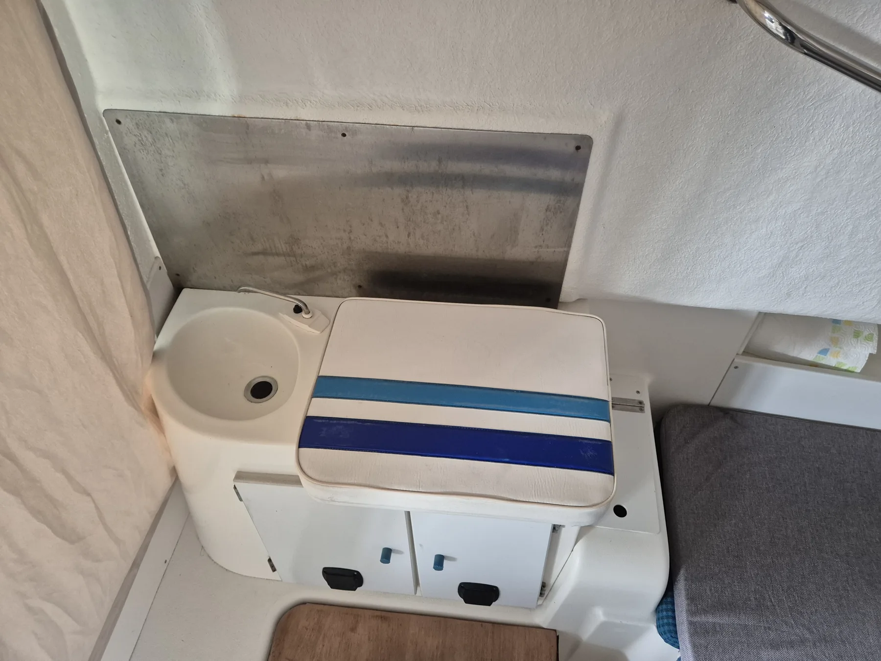 WC à l’intérieur de la cabine