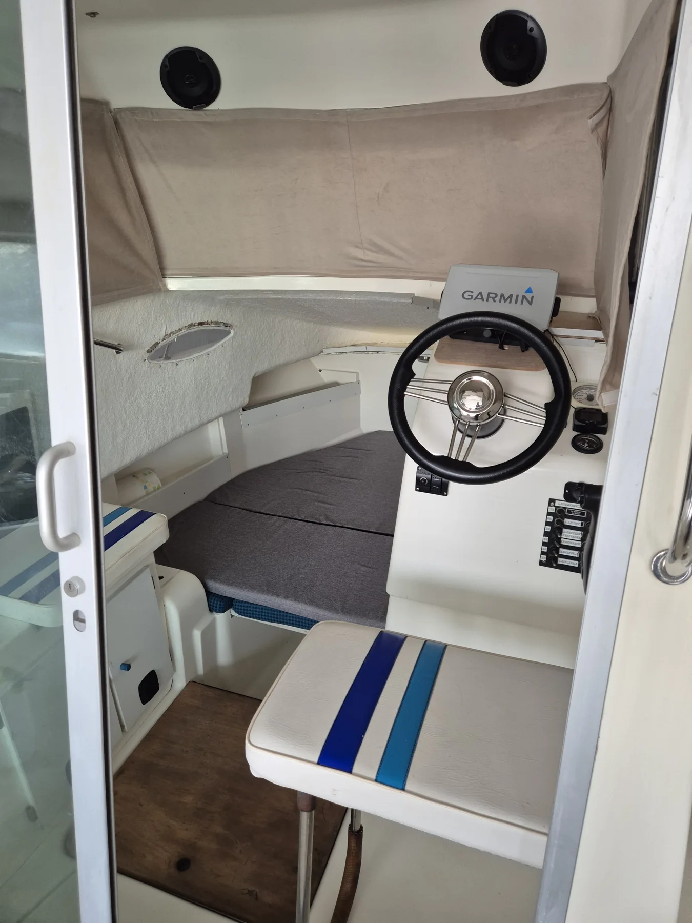 Barre et instruments de navigation