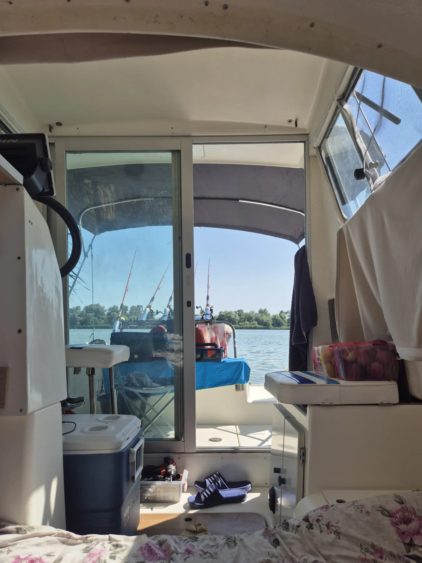 Intérieur de la cabine vu depuis l’avant
